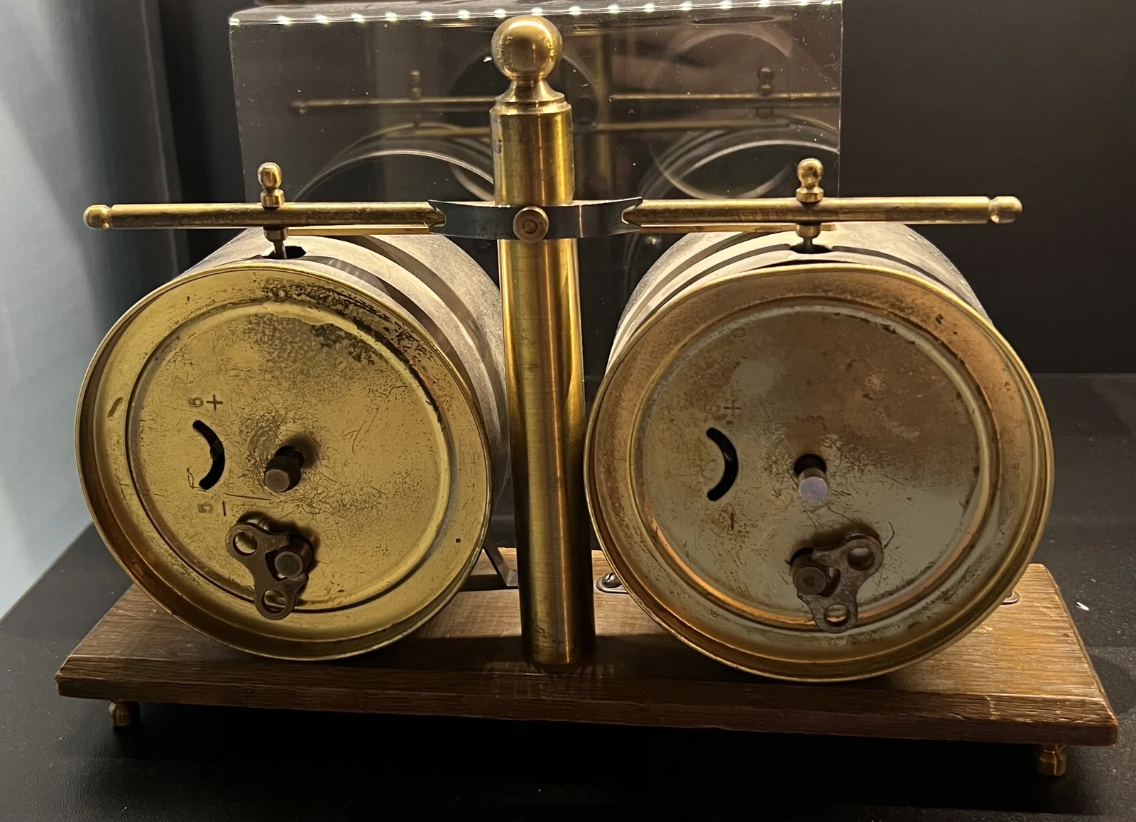 Rear: Separate Clock Movements