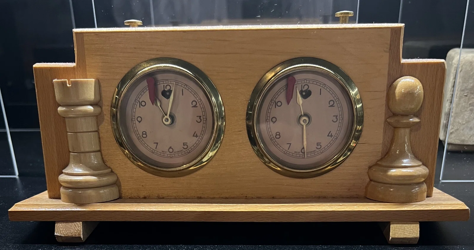 Jerger – A Mid-Century German Chess Clock Manufacturer