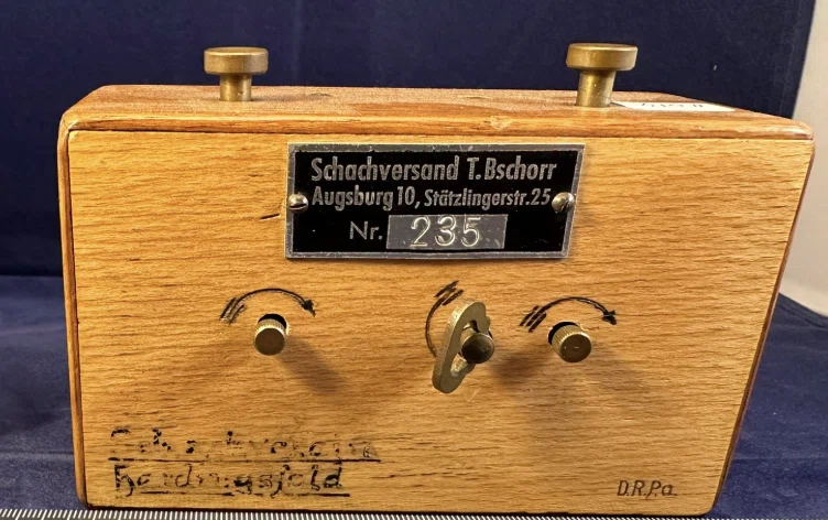 Bschorr — A Rare German Chess Clock with Visible Seconds