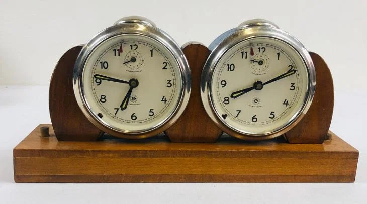 Exacta Chess Clock, Kienzle-Marked Example