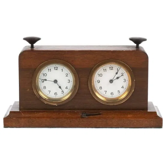Carl Jonsén / F. O. Carlsson chess clock